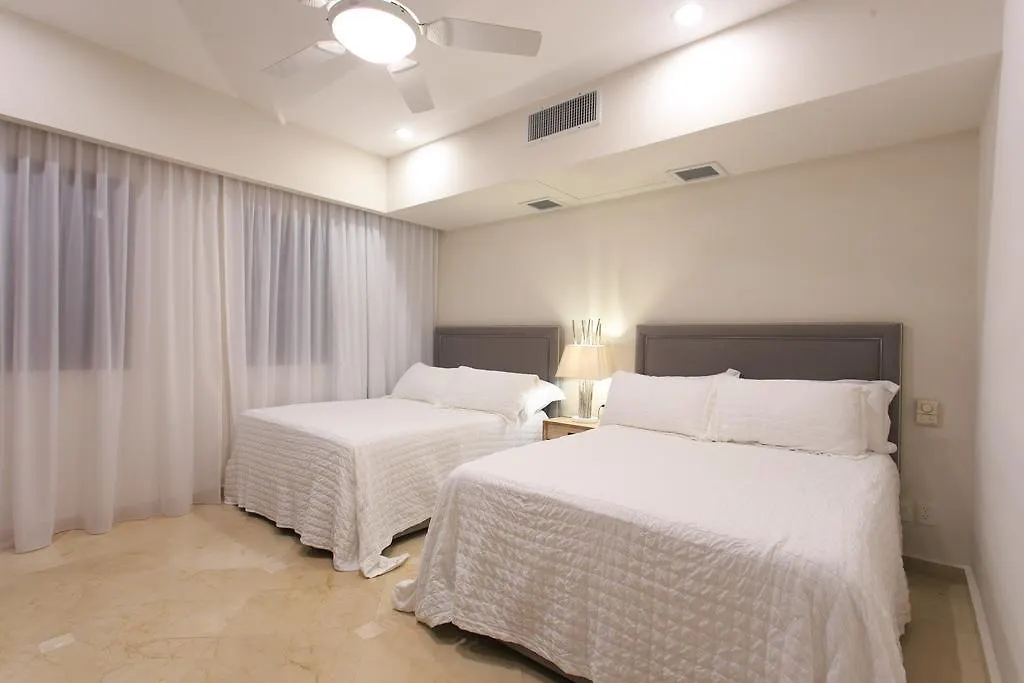 Steps To Best Beach Villa Unica 6Bedroom Playa del Carmen