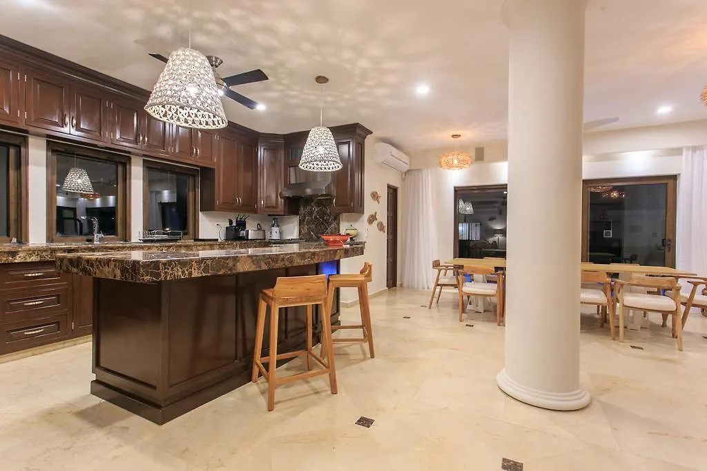 Steps To Best Beach Villa Unica 6Bedroom Playa del Carmen 0*,