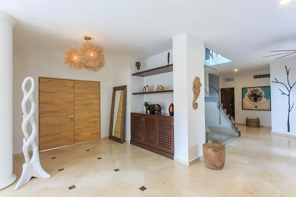 Steps To Best Beach Villa Unica 6Bedroom プレヤデルカーメン メキシコ